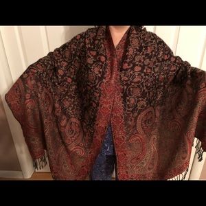 Oversized wool authentic scarf